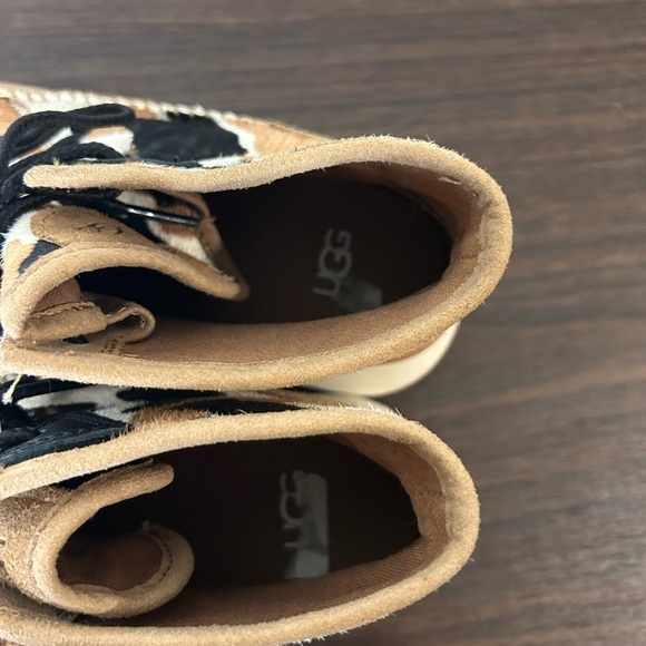 UGG Marin Cow Print Platform Booties, size 6. - Picture 6 of 8